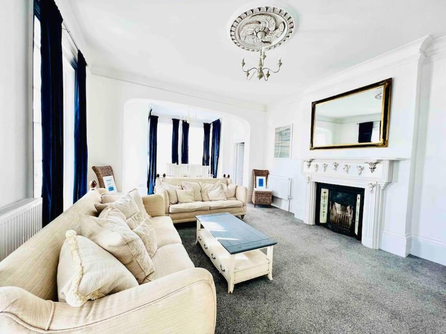 Flat 4 Marine Parade House, 1 East Cliff- Next To Dover Port, White Cliffs, Beach, Castle Bagian luar foto
