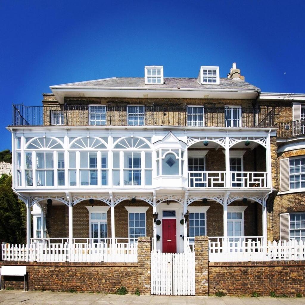 Flat 4 Marine Parade House, 1 East Cliff- Next To Dover Port, White Cliffs, Beach, Castle Bagian luar foto